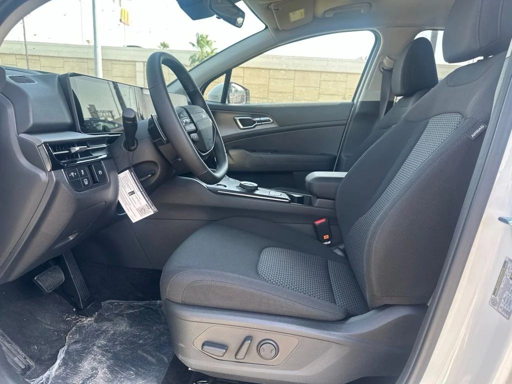 New 2027 White Kia S image 9