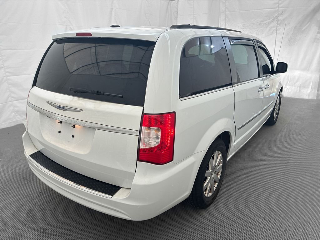Used 2016 White Chrysler Touring image 6
