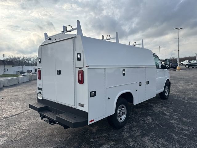 New 2025 Summit White GMC 1WT image 5