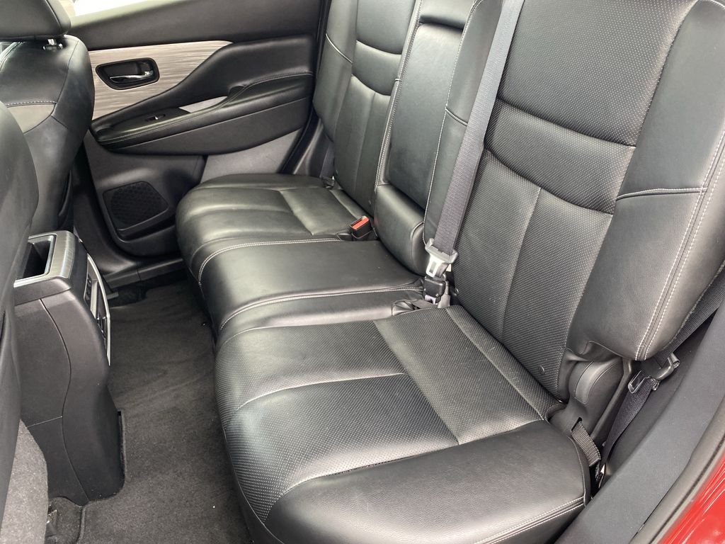 Used 2016 Cayenne Red Metallic Nissan Platinum image 28