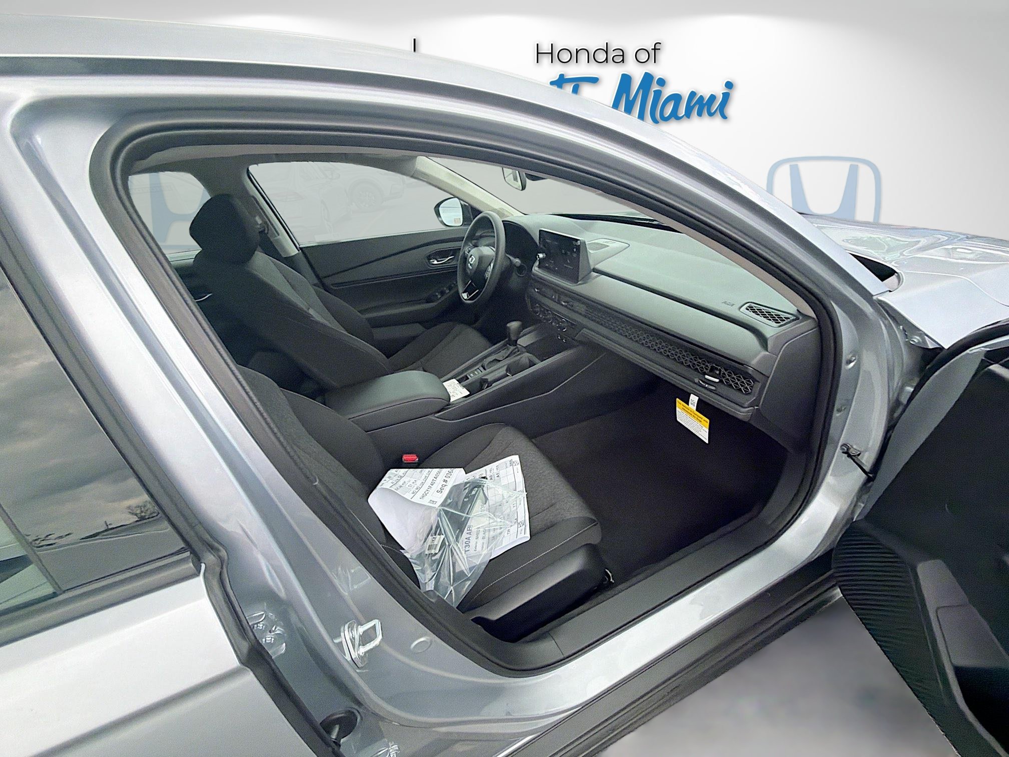 New 2026 Solar Silver Metallic Honda SE image 23