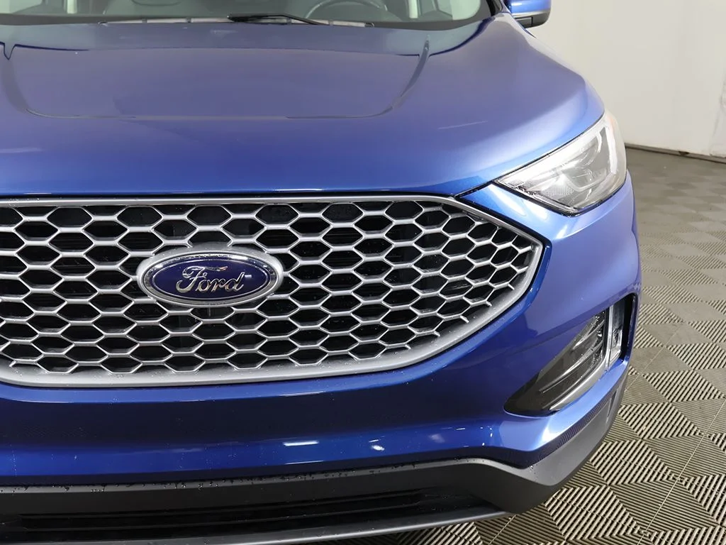 Used 2024 Blue Ford SEL image 12