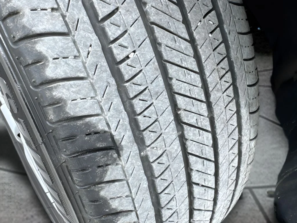 Used 2008 Gray Toyota LE image 28