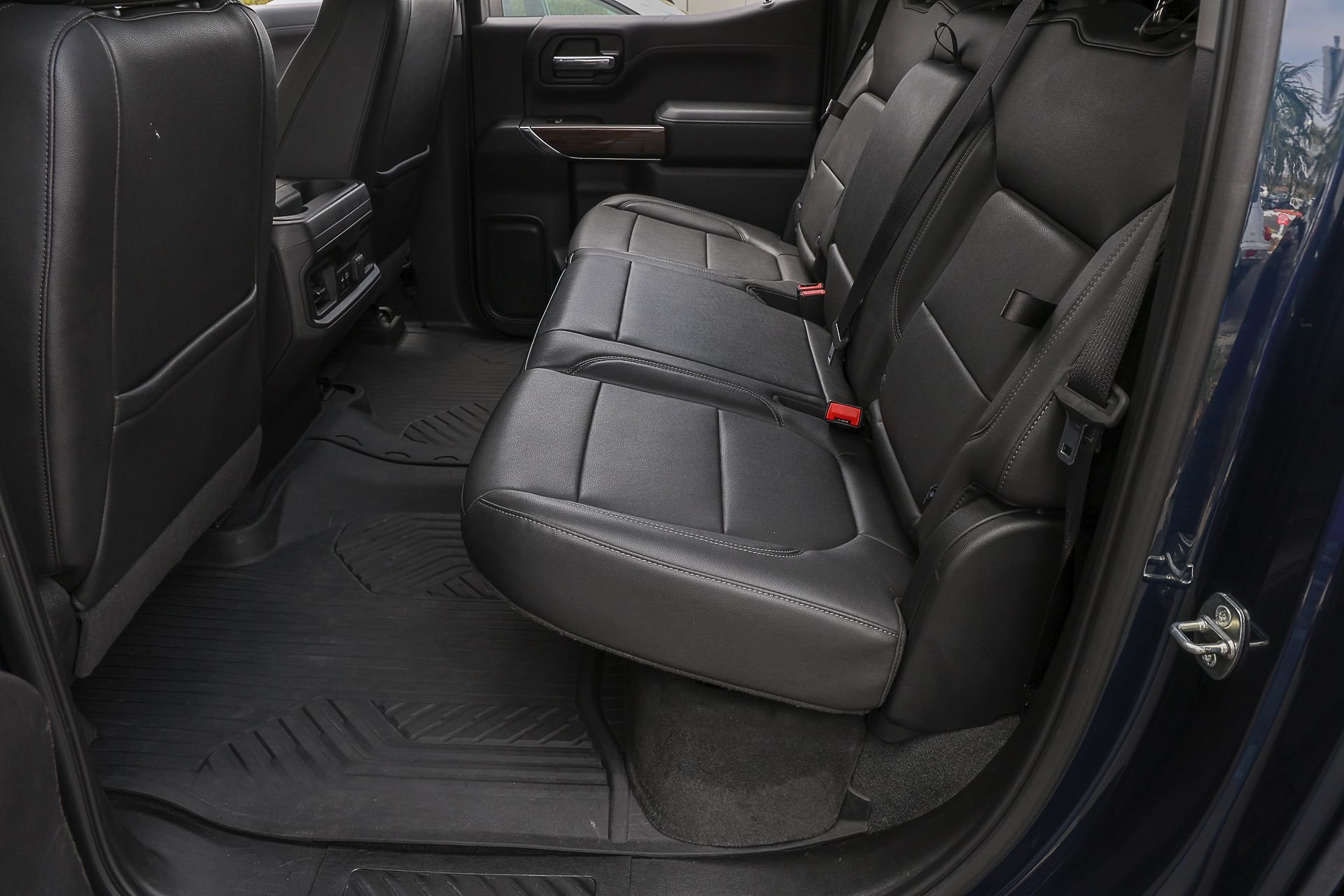 Used 2021 Blue Chevrolet RST image 32
