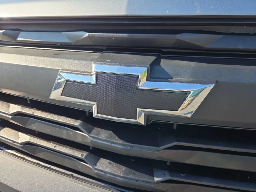 Used 2025 Gray Chevrolet Trail Boss image 21