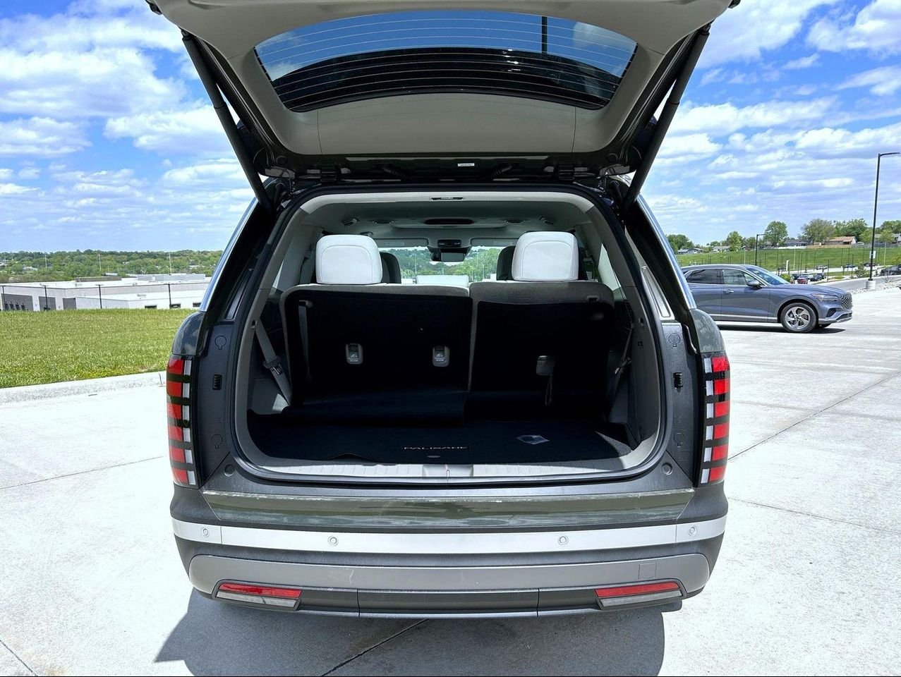 New 2026 Green Hyundai SEL Premium image 23