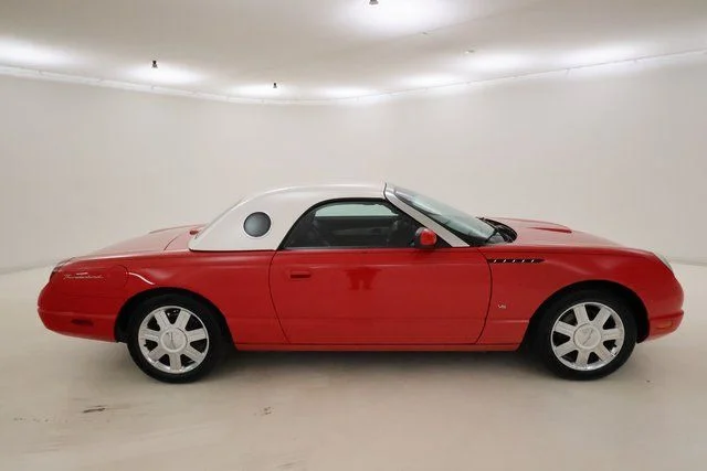 Pre-Owned 2004 Ford Thunderbird CONVERTIBLE AND HARDTOP 2D