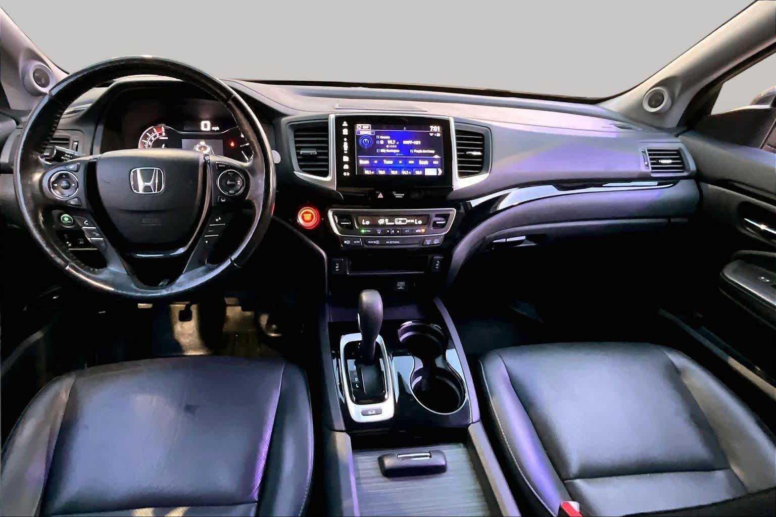 Used 2017 Crystal Black Pearl Honda RTL-E image 15