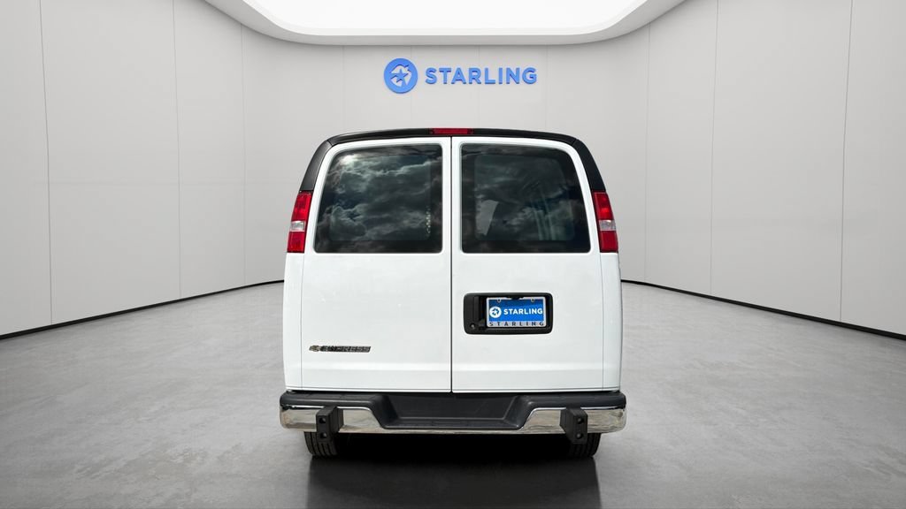 Certified Used 2025 Summit White Chevrolet WT image 7