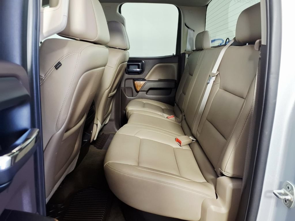 Used 2015 QUICKSILVER METALLIC GMC SLT image 10