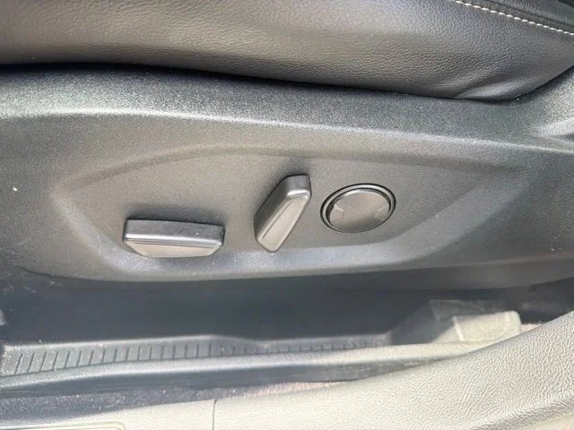 Used 2022 White Ford SEL image 14