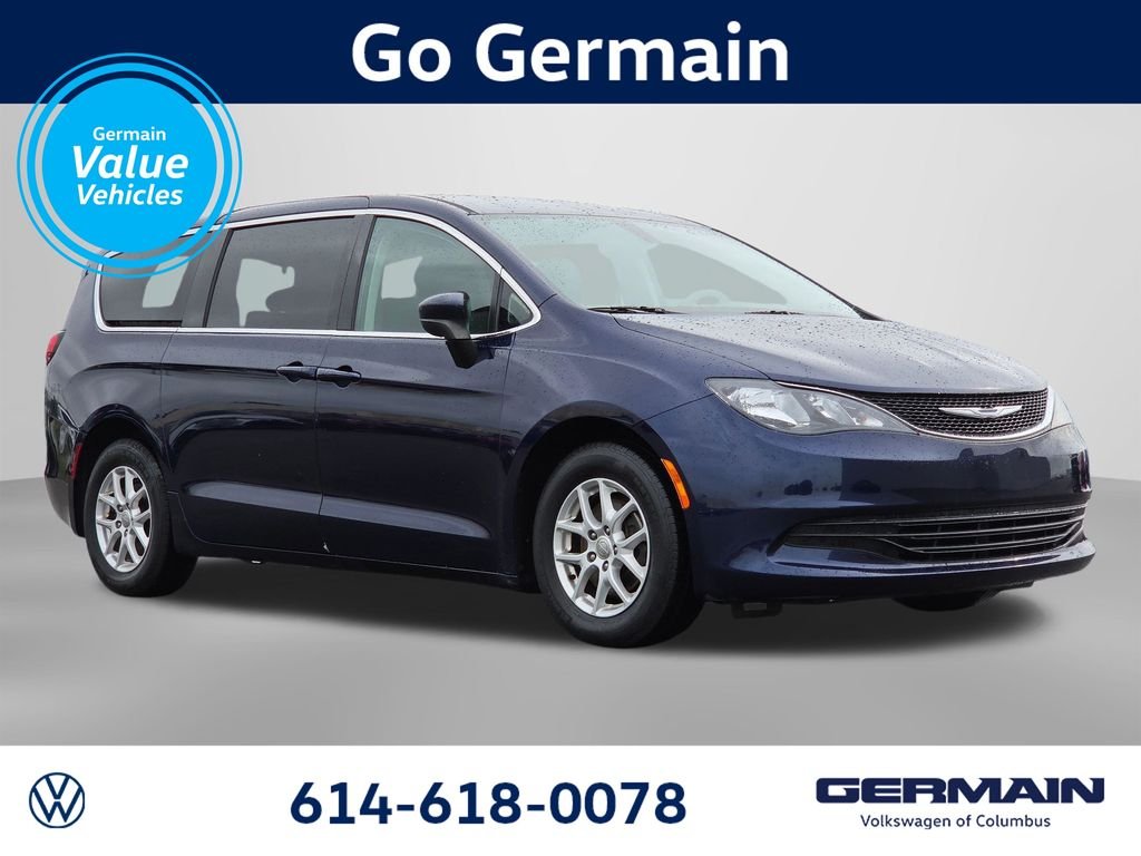 Used 2017 Blue Chrysler LX image 4