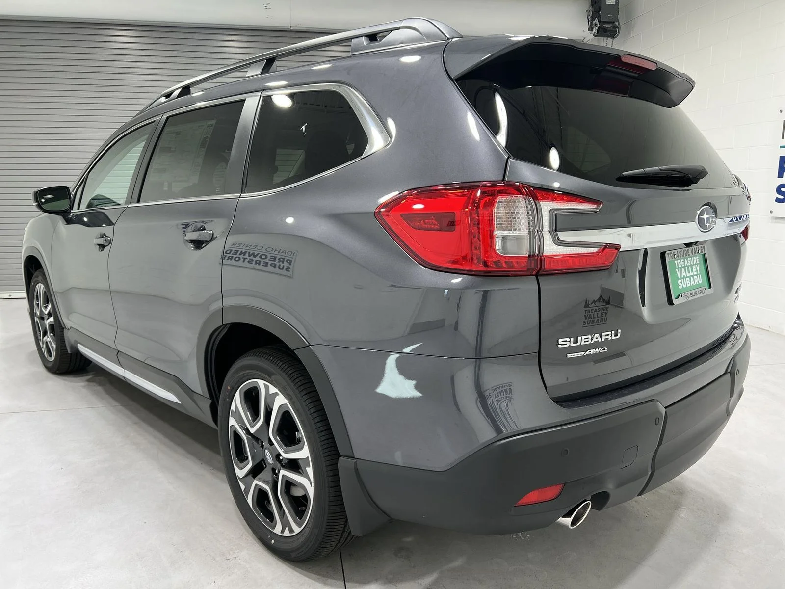 New 2026 MAGNETITE GRAY METALLIC Subaru Limited image 6