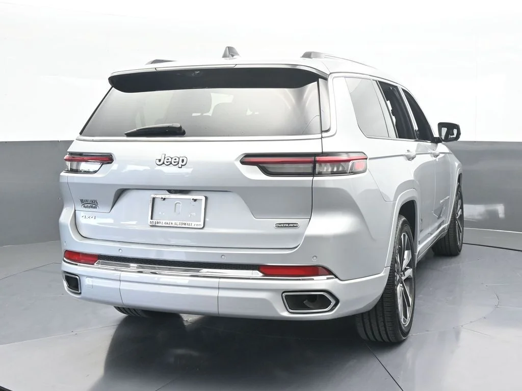 Used 2024 Silver Zynith Jeep Overland image 5