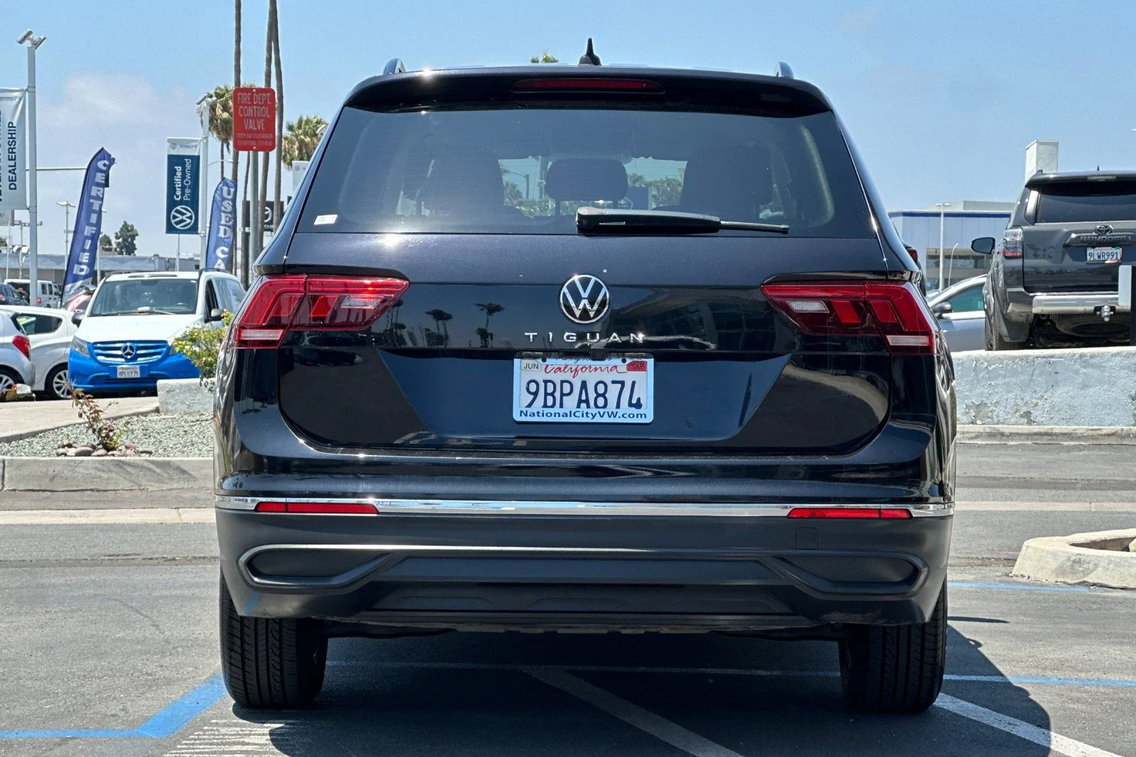 Used 2022 Black Volkswagen 2.0T S image 5