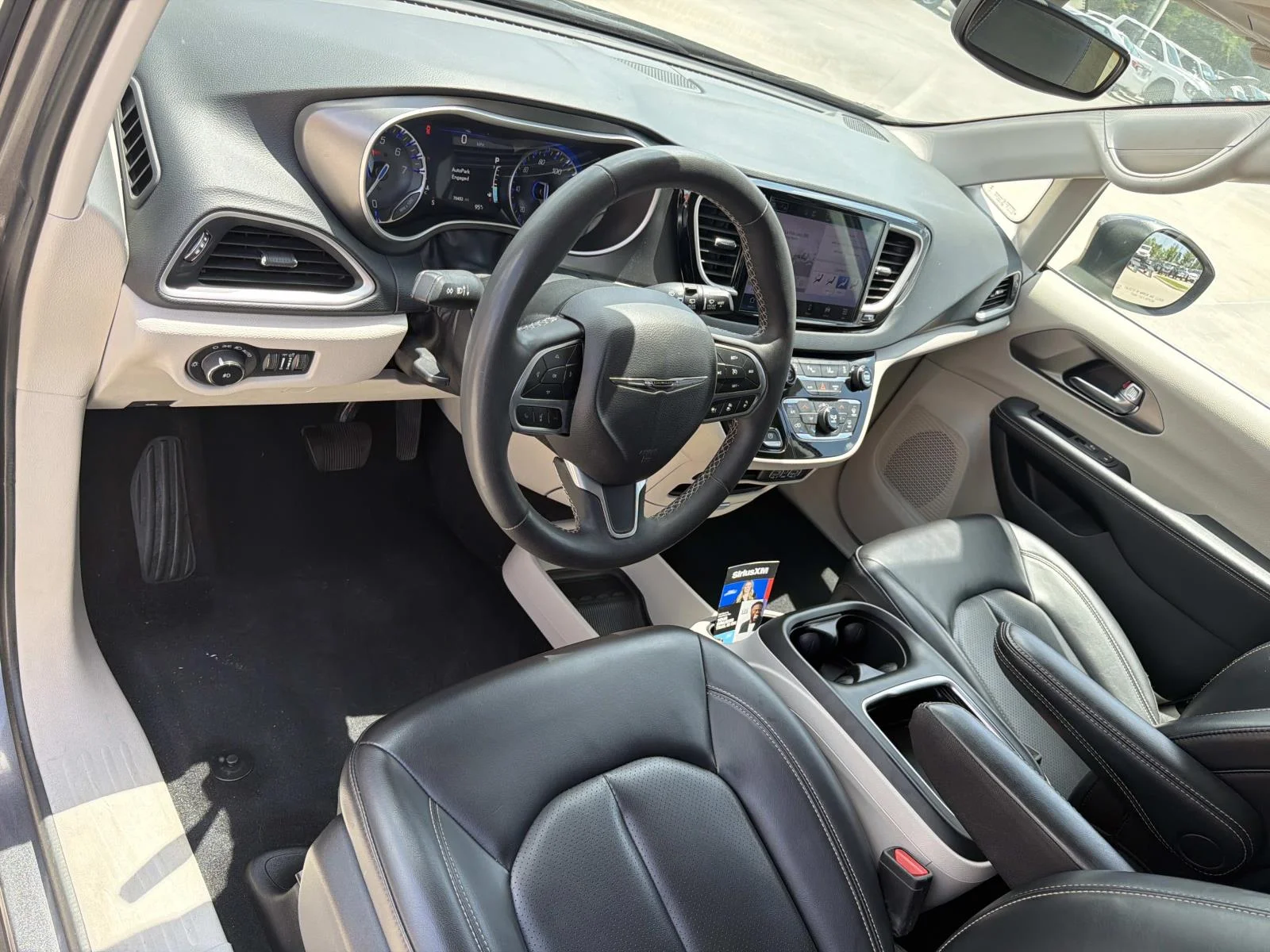 Used 2023 Gray Chrysler Touring L FWD image 17
