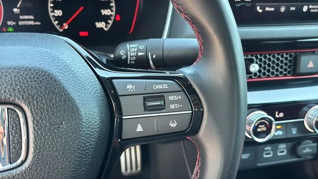 Used 2024  Honda Base image 24
