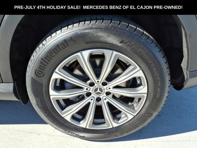 Certified Used 2026 Black Mercedes-Benz GLC 300 image 25