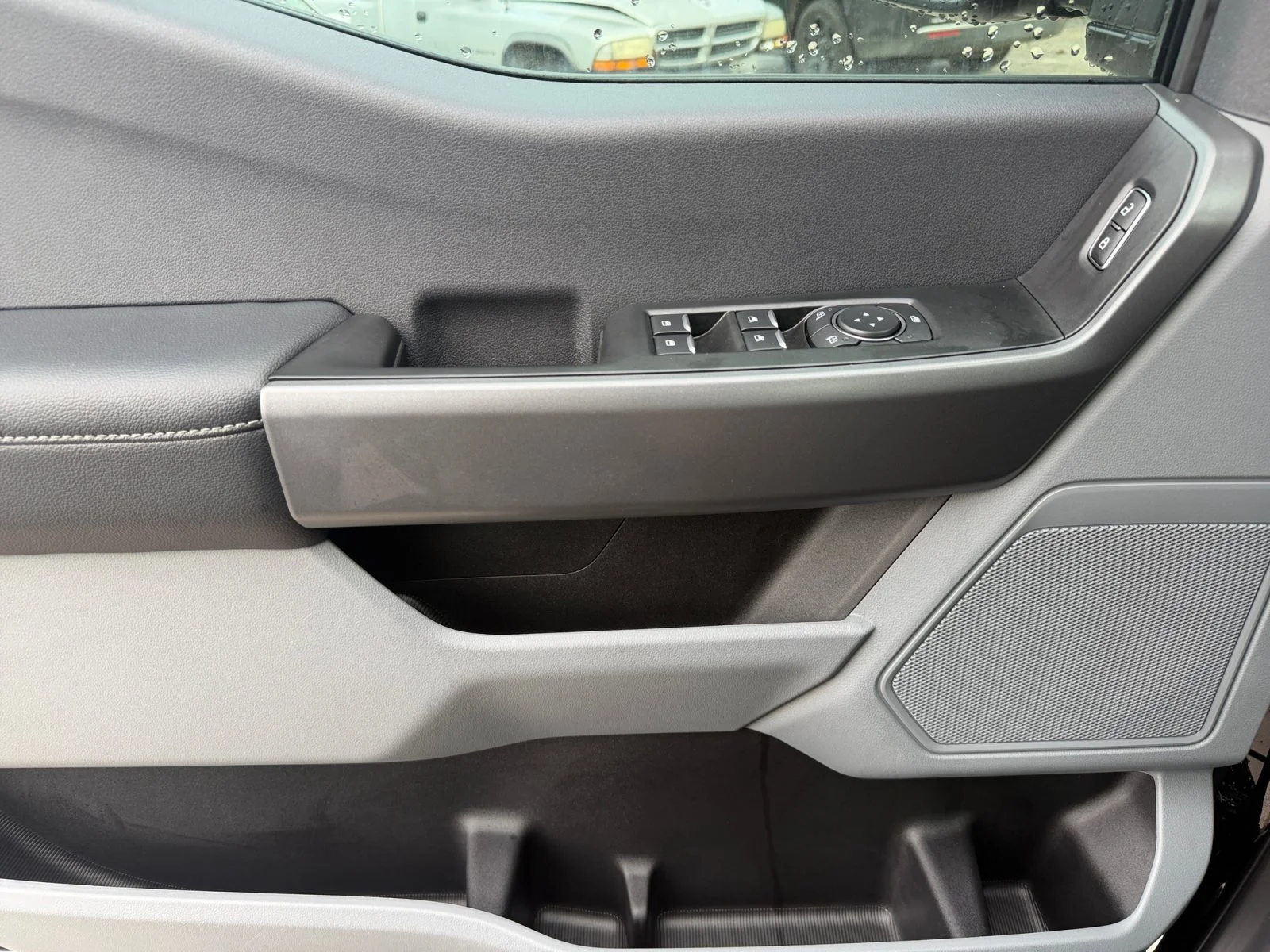 New 2026 Agate Black Metallic Ford XL image 17