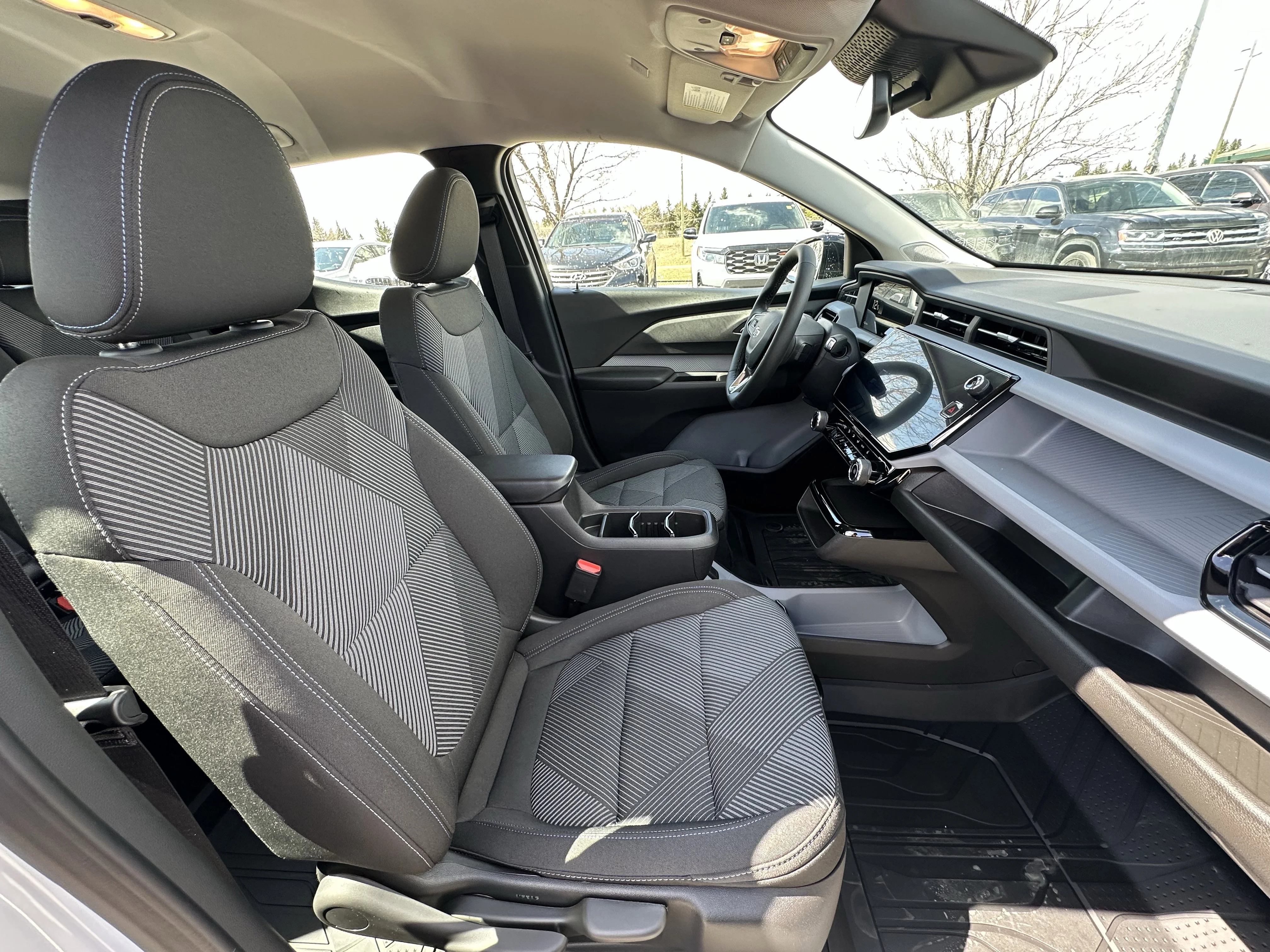 New 2027 Summit White Chevrolet LT image 18