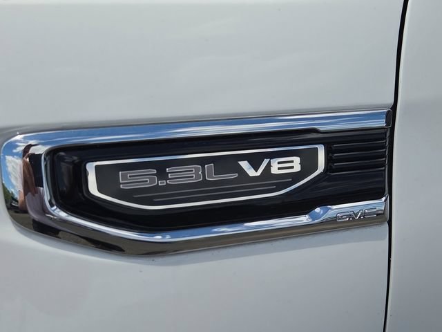 Used 2025 Summit White GMC SLT image 6