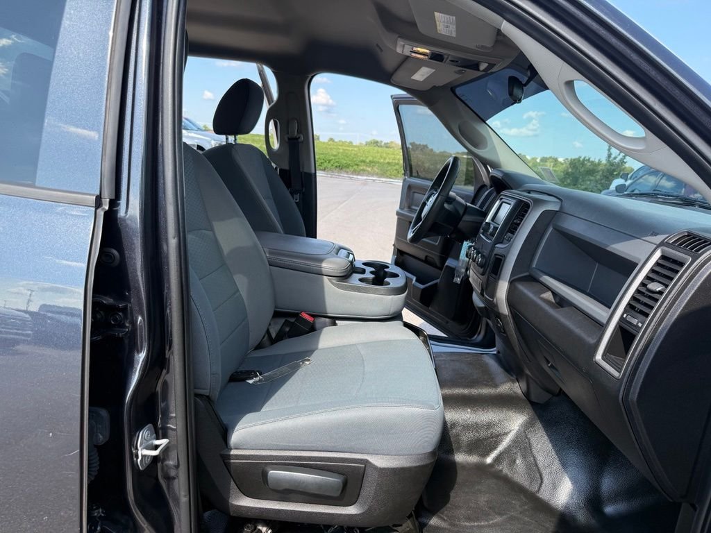 Used 2019 Gray Ram Tradesman image 16