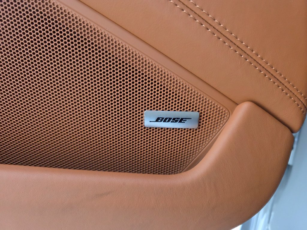 Used 2025  Porsche  image 26