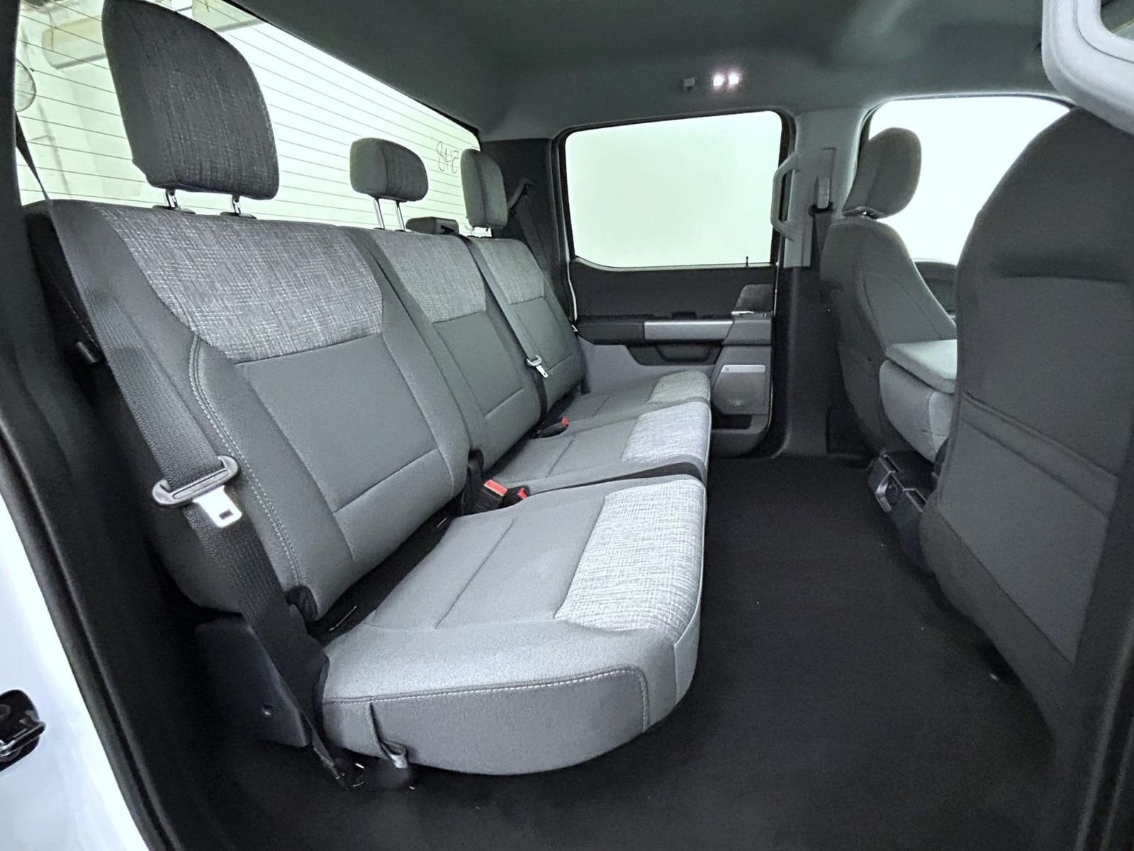 New 2026 Oxford White Ford XLT image 18