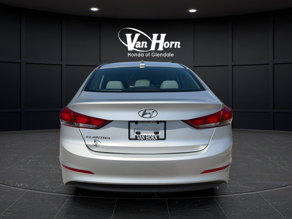 Used 2018 Silver Hyundai SEL image 6