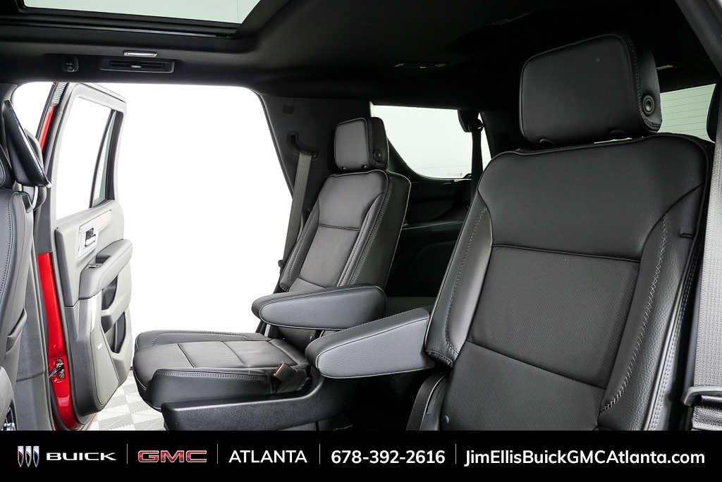 2026 GMC Yukon Denali - Photo 21