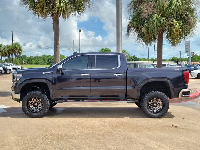 Used 2023 Silver GMC SLT image 4
