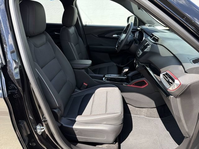 Used 2022 MOSAIC BLACK METALLIC Chevrolet RS image 25