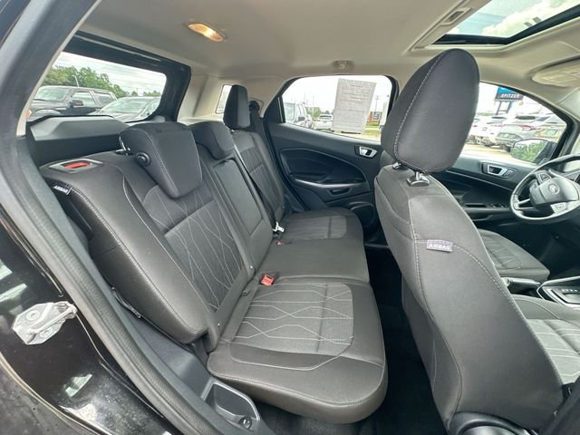 Used 2019 Black Ford SE image 29