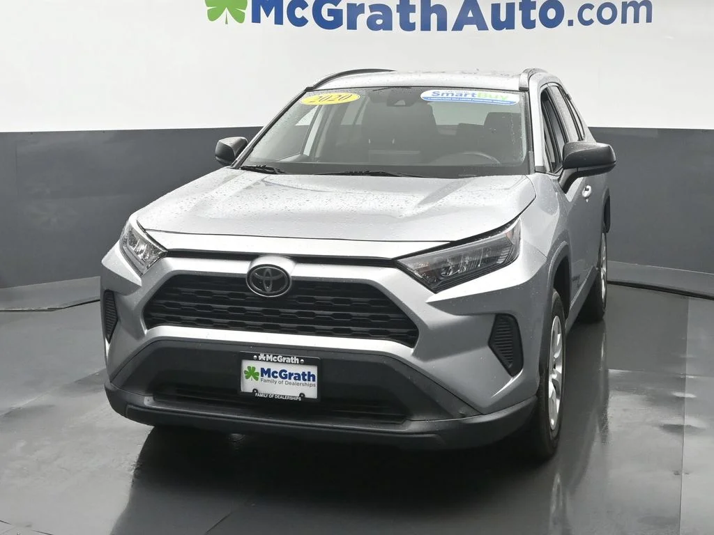 Used 2020 Silver Toyota LE image 22