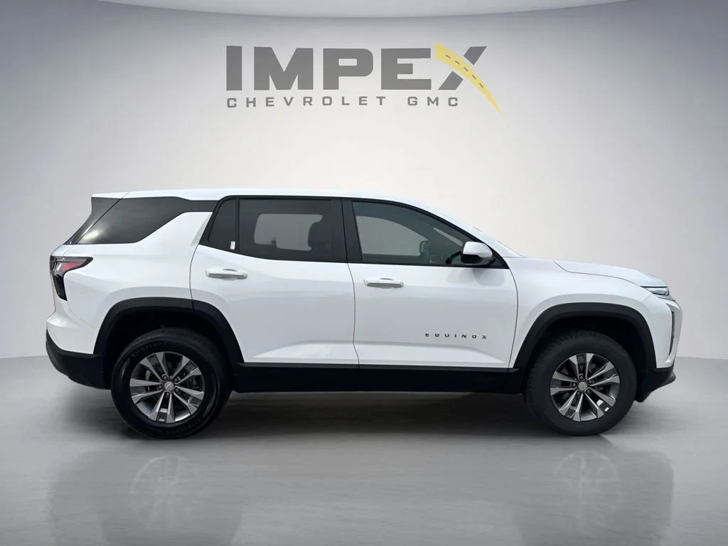 Used 2026 Summit White Chevrolet LT image 6