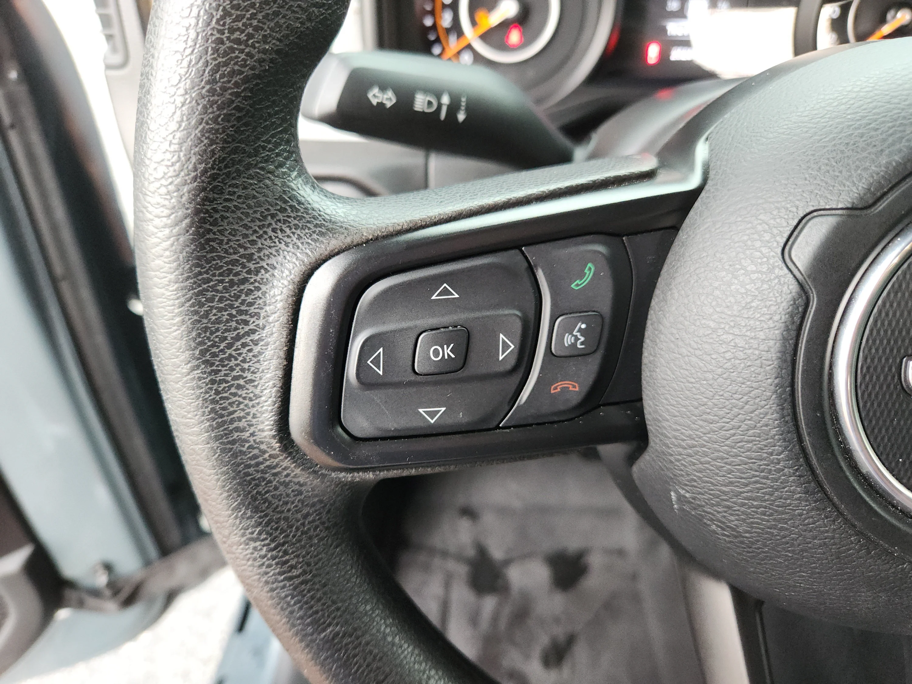 Used 2024 Anvil Clear Coat Jeep Sport image 32