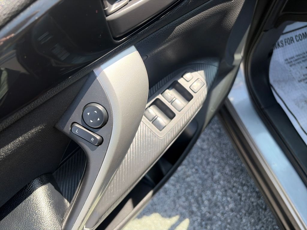 Used 2020 Silver Mitsubishi ES image 11