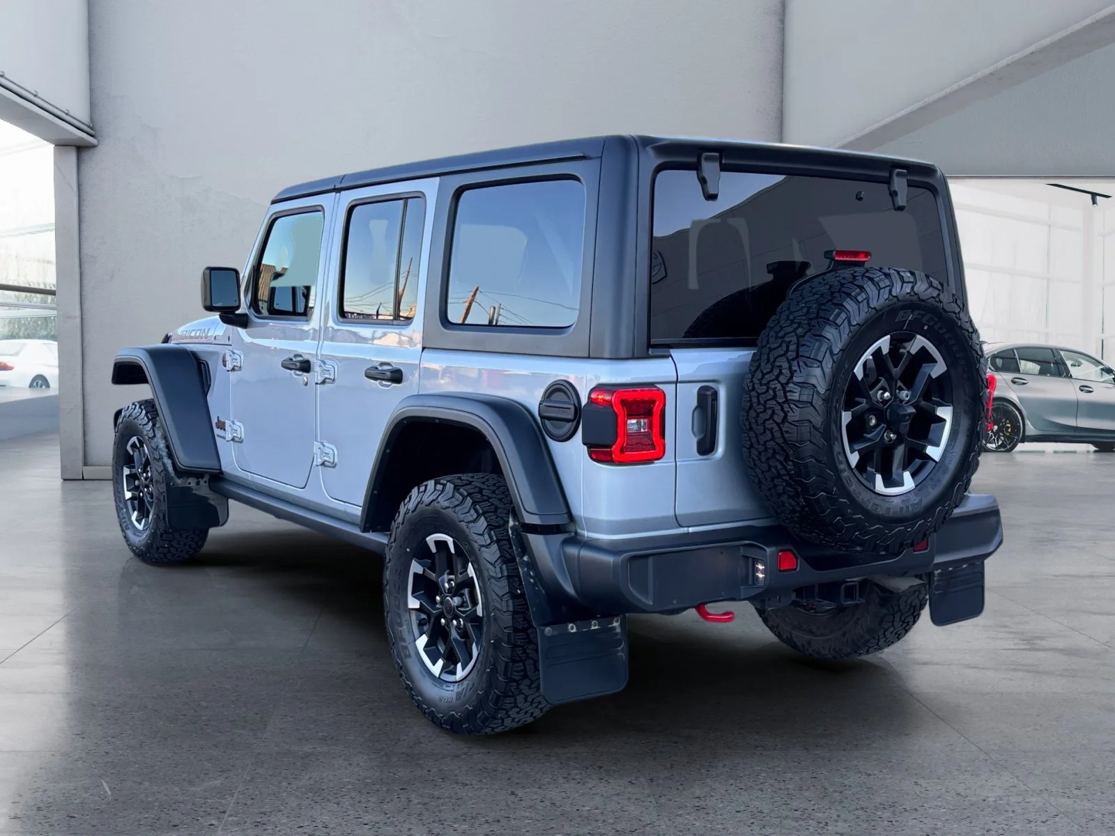 Used 2024 Silver Zynith Jeep Rubicon image 3