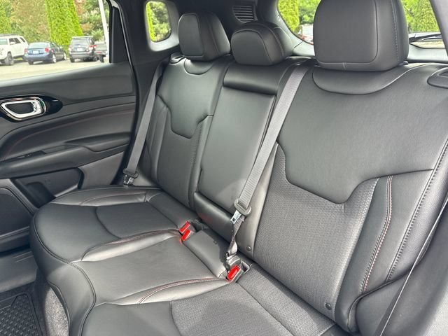New 2026 Bright White Clear-Coat Exterior Paint Jeep Trailhawk image 19
