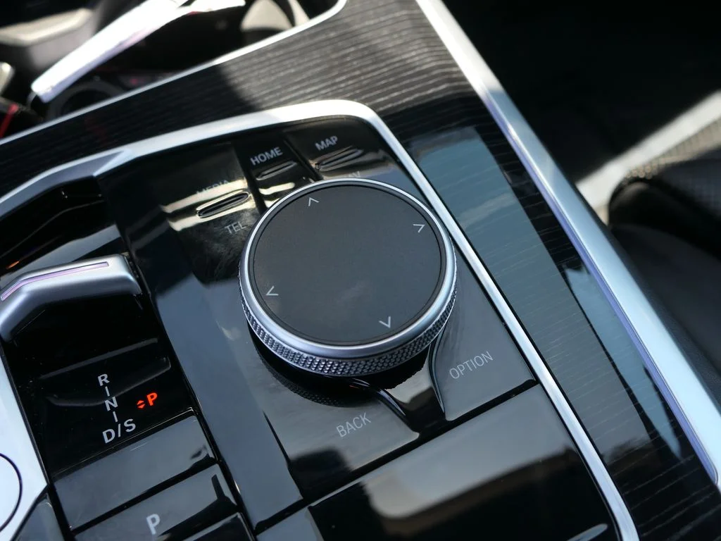 Used 2025 Brooklyn Grey Metallic BMW M60i image 21