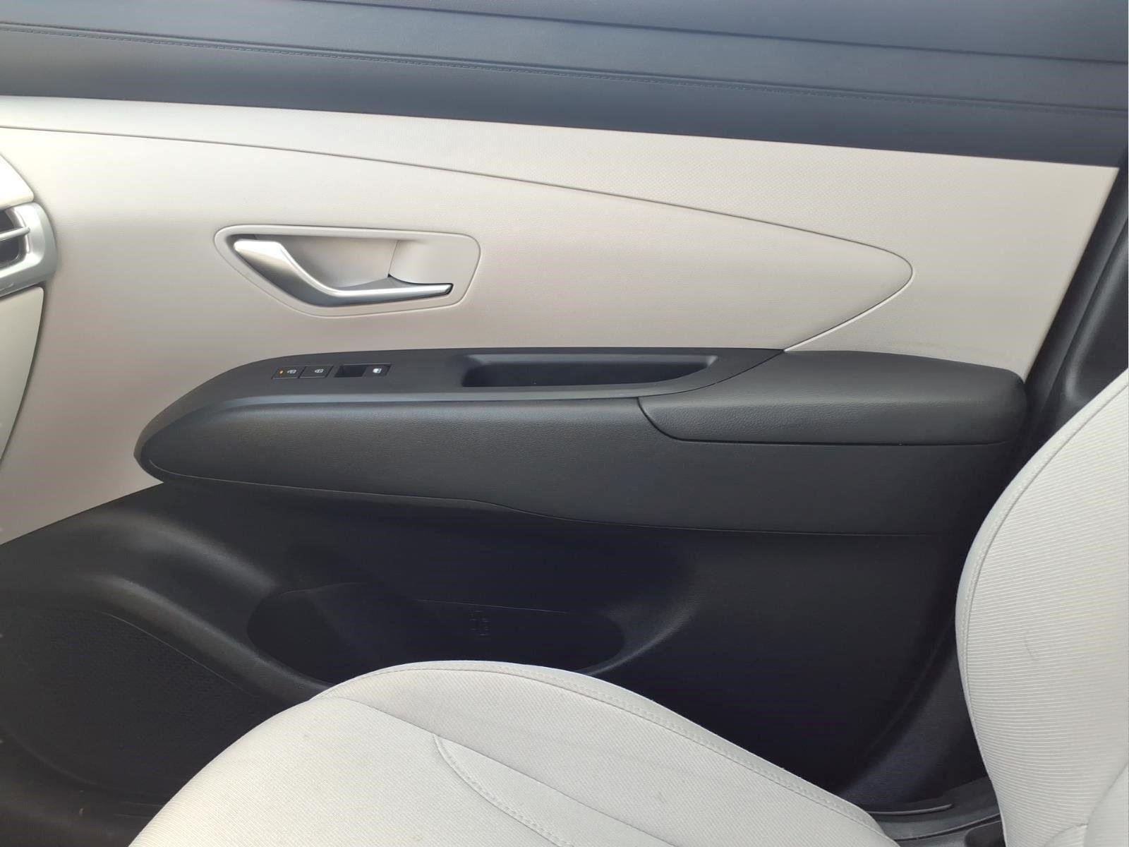 Used 2025 Shimmering Silver Hyundai SEL image 27