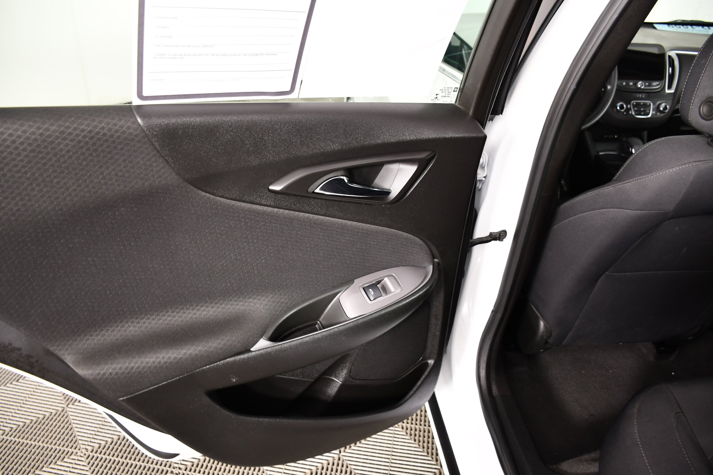 Used 2024 Summit White Chevrolet LT image 47