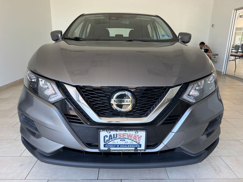 Used 2020 Gun Metallic Nissan S image 3