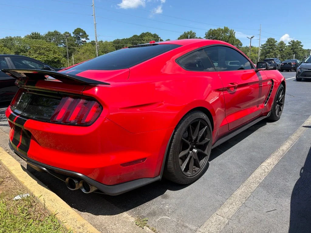 Used 2019 Red Ford Shelby GT350 image 4