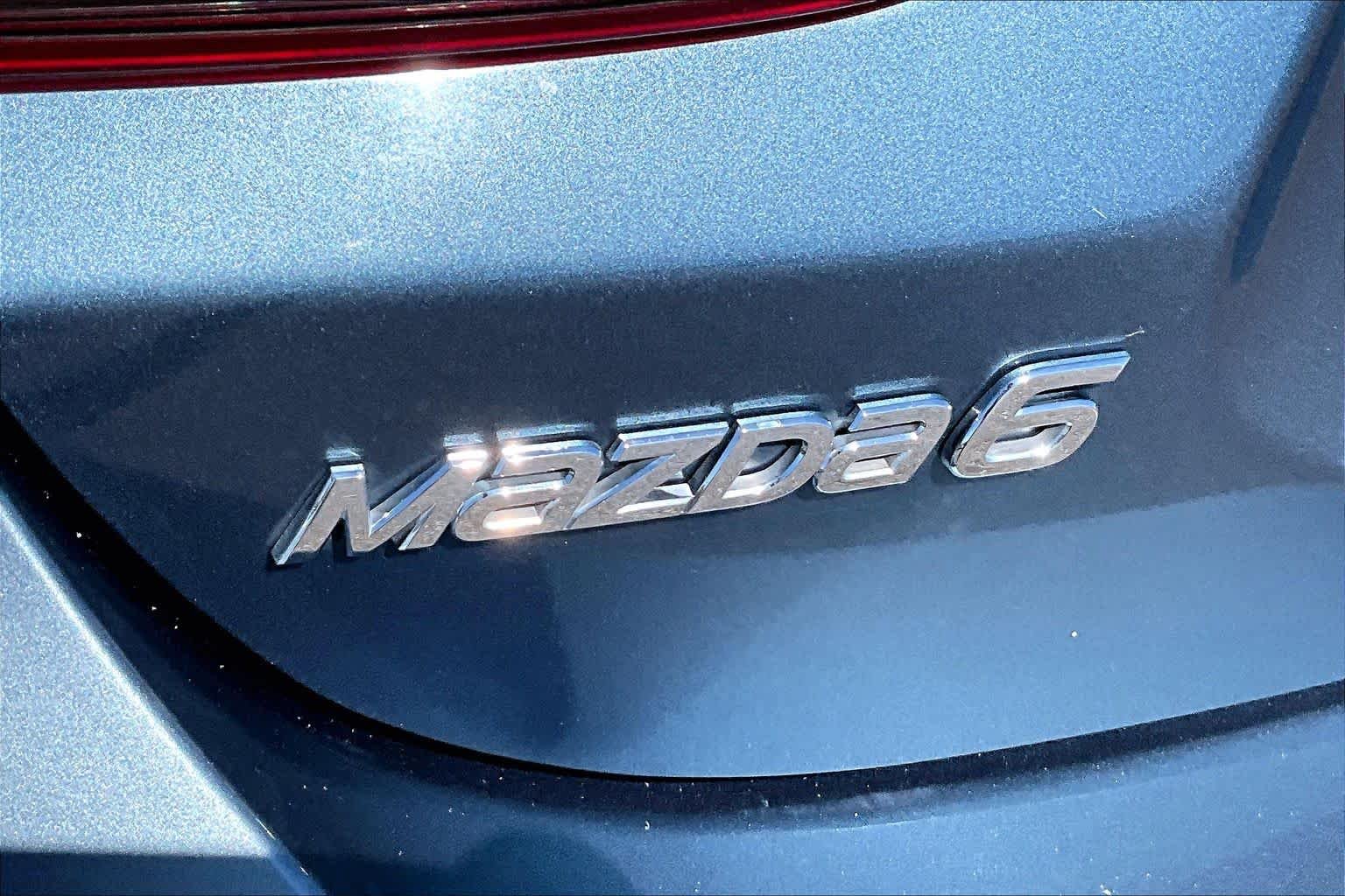 Used 2016 Blue Reflex Mica Mazda i Grand Touring image 30