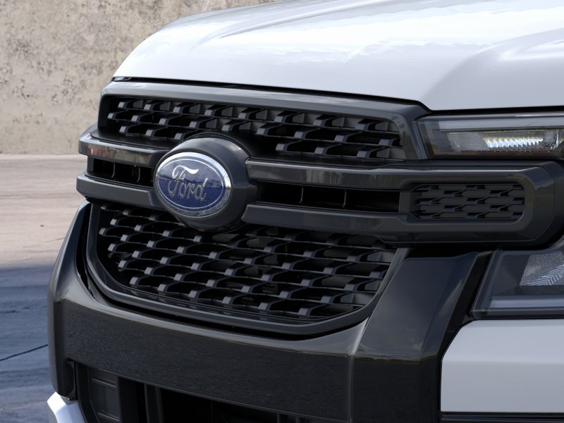 New 2026 Oxford White Ford XLT image 17
