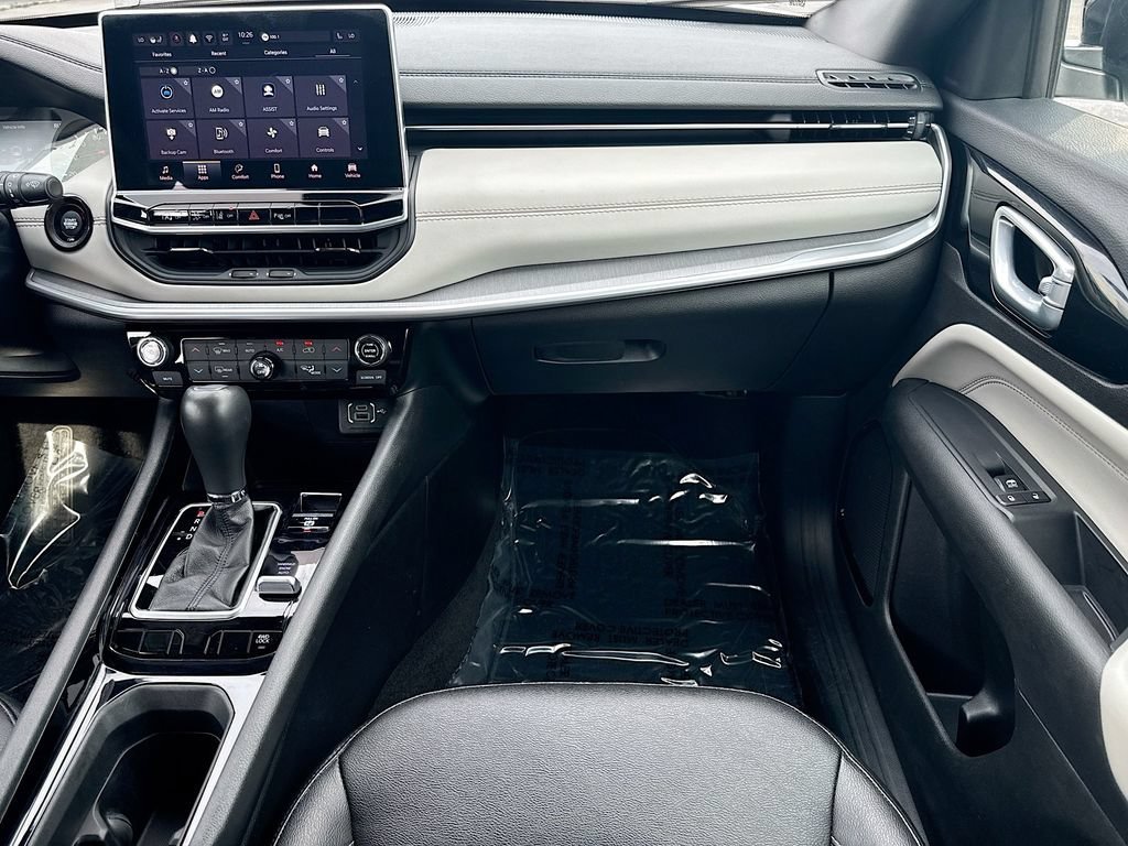 2025 Jeep Compass Limited - Photo 23