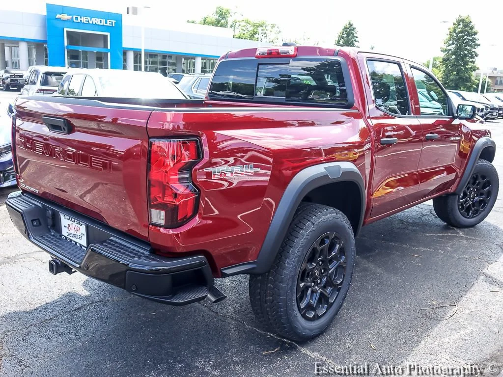 2026 Chevrolet Colorado Trail Boss - Photo 9