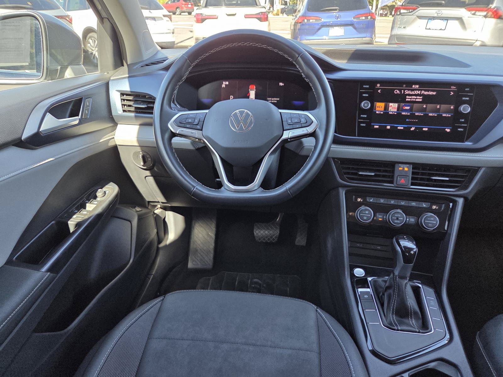 Used 2024  Volkswagen SE image 16