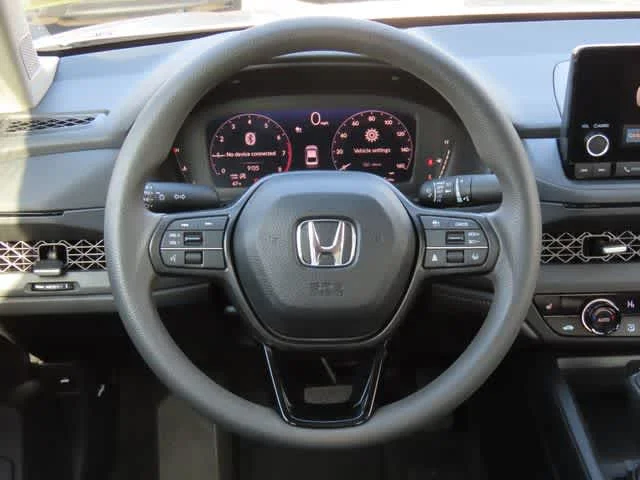 2025 Honda Accord SE - Photo 17